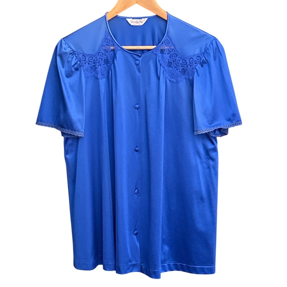 Vintage 80s Vanity Fair Sleep Top Grannycore Coquette LoungewearViVintage